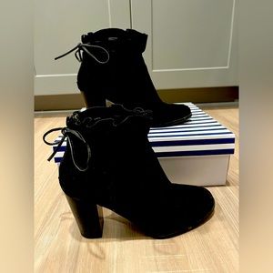 Crown & Ivy Women’s Morcella Suede Ankle Booties